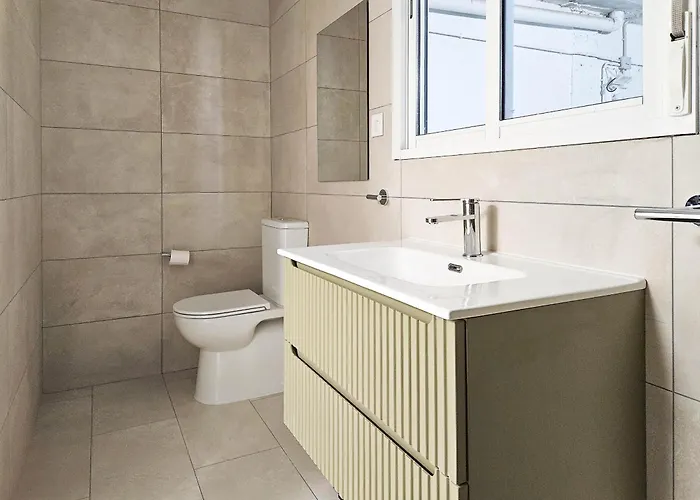 4 Bedroom House With Private Pool Near Cabopino 빌라 마르베야