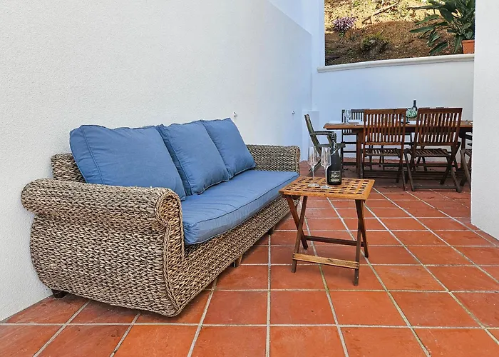 4 Bedroom House With Private Pool Near Cabopino Villa *