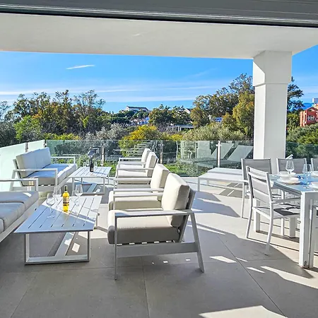4 Bedroom House With Private Pool Near Cabopino Villa *