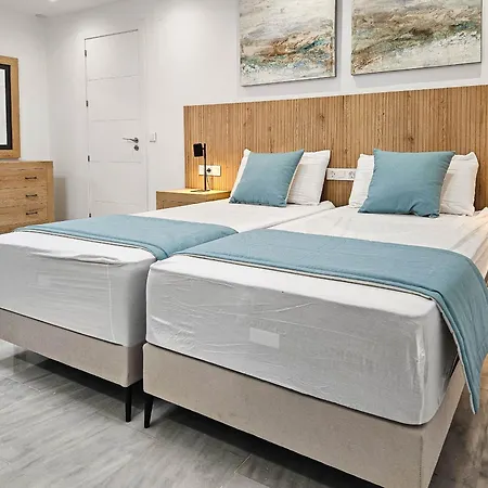 4 Bedroom House With Private Pool Near Cabopino Villa