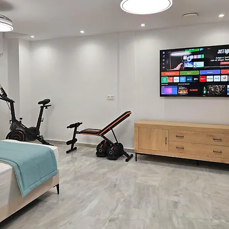 4 Bedroom House With Private Pool Near Cabopino * Marbella