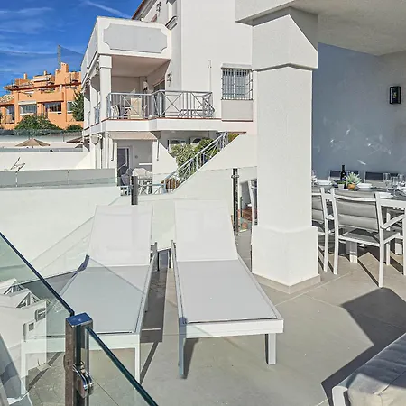 4 Bedroom House With Private Pool Near Cabopino Вилла