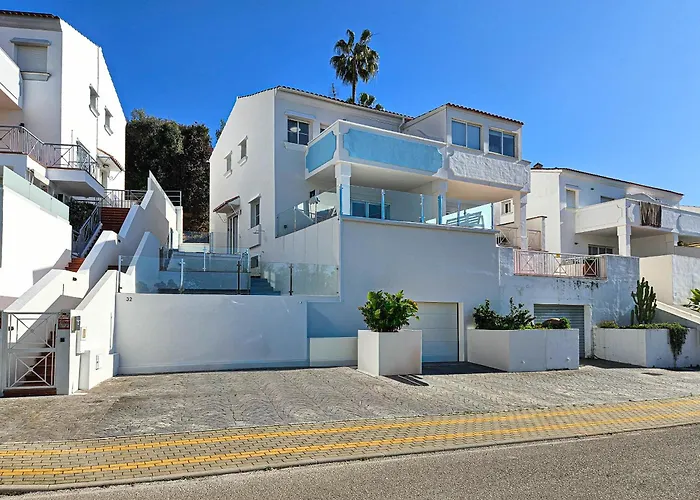 4 Bedroom House With Private Pool Near Cabopino