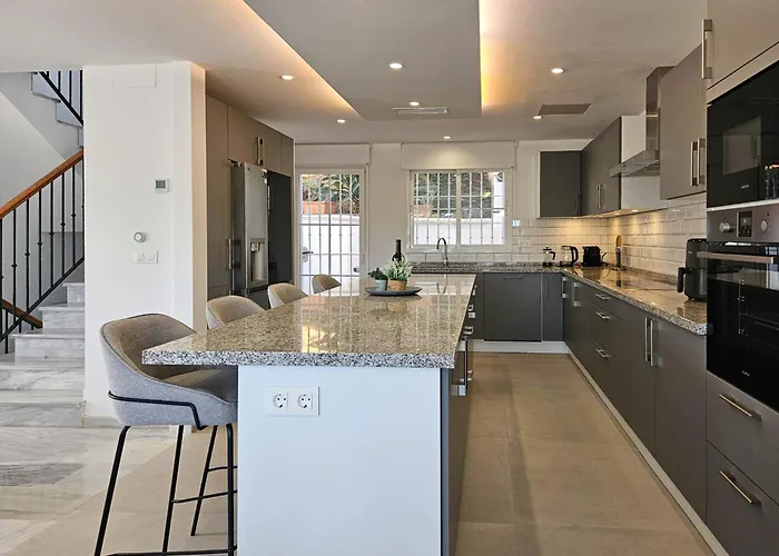 别墅 4 Bedroom House With Private Pool Near Cabopino