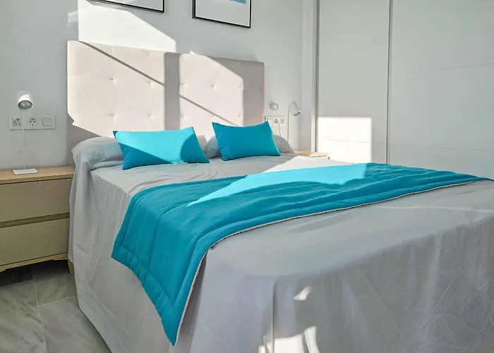 4 Bedroom House With Private Pool Near Cabopino *