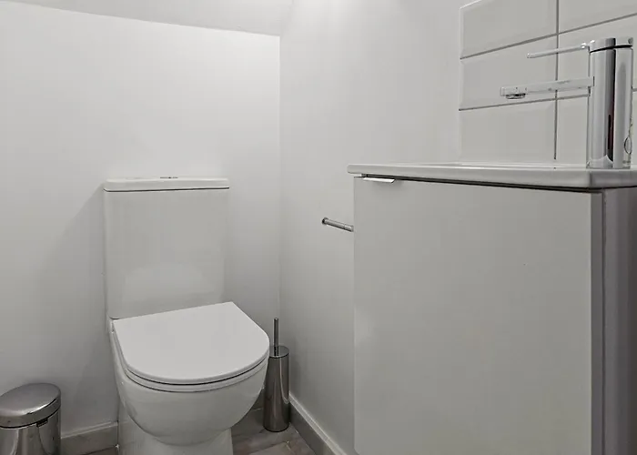 4 Bedroom House With Private Pool Near Cabopino מארבלה