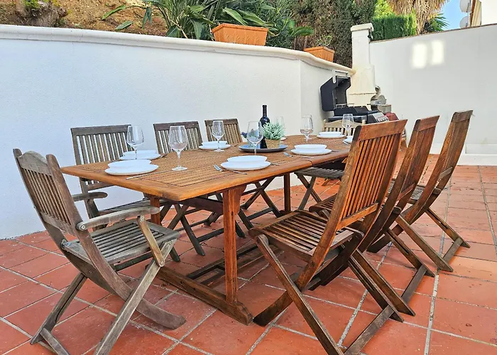 4 Bedroom House With Private Pool Near Cabopino Marbella