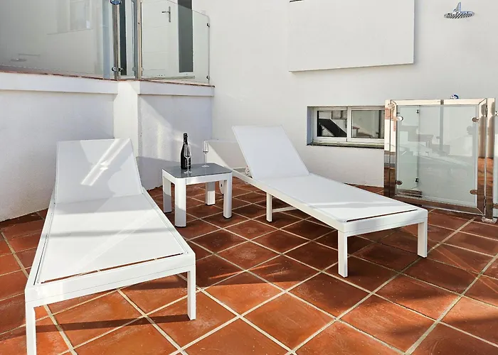 4 Bedroom House With Private Pool Near Cabopino Villa