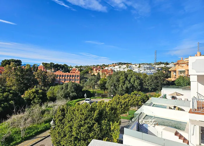 4 Bedroom House With Private Pool Near Cabopino Villa Marbella